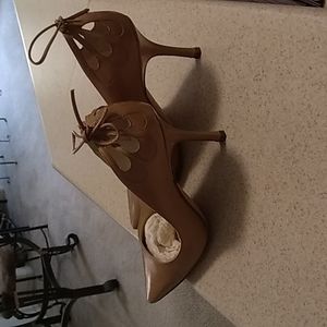 Beige kid leather  Jimmy Choo. Pumps size  39 1/2